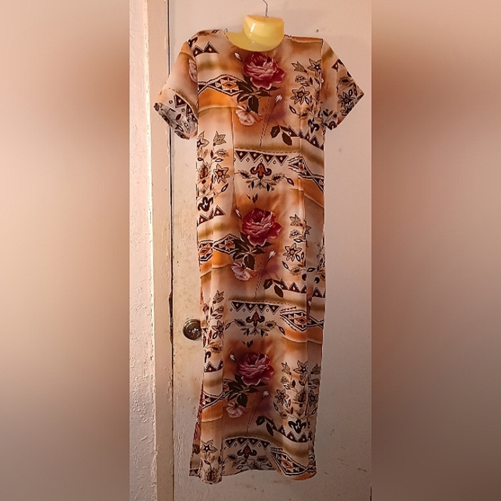 WOMEN'S Floral Mauve and brown watercolor native motifs design szM
